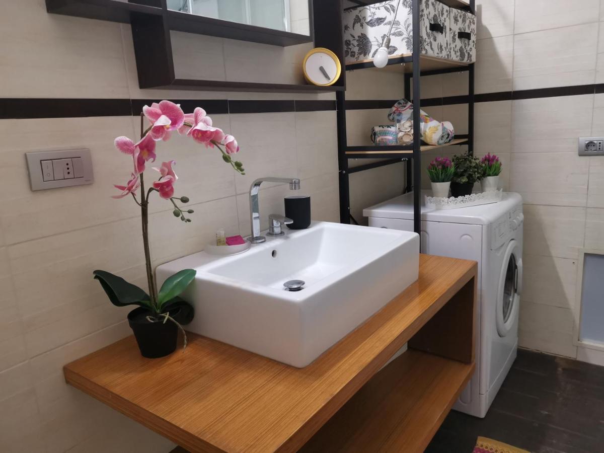 Bnbook Trilo Mind Rho Trilocale Con 2 Camere E 2 Bagni Exteriör bild